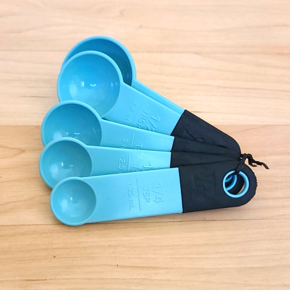 Measuring Spoons set of 4 aqua sky color